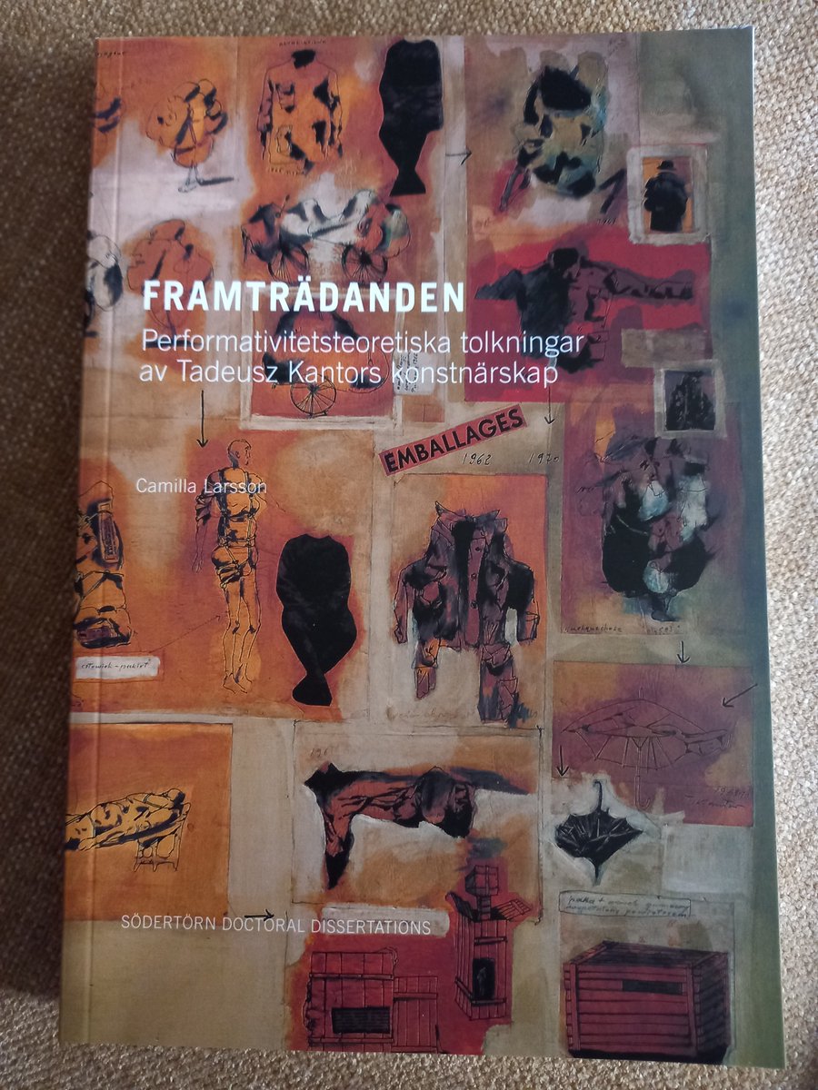 PLinstStockholm's tweet image. Idag hade vi ett fint besök av curatorn &amp;amp; konstvetaren #CamillaLarsson, författaren till den väldigt intressanta boken ”Framträdanden” om den🇵🇱teaterregissören, scenografen &amp;amp; bildkonstnären #TadeuszKantor. Boken är hennes doktorsavhandling i konstvetenskap.🎭