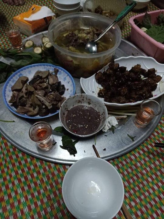 phamphucc0's tweet photo. Phút cuối cùng nó mới đi cúng. https://t.co/iK1YsUZ0Tt