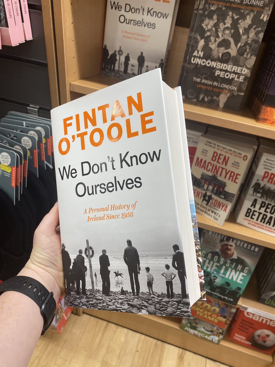 OMahonysBooks's tweet photo. It’s #IrishBookWeek so we’ll be highlighting great Irish titles in Stock this week
#IrishHistory #IrishInterest #IrishAuthors https://t.co/Uzp6u8vLLR