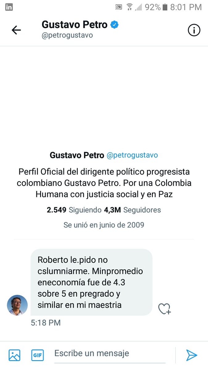 Manoloparis_'s tweet image. Gustavo Petro me acusa de calumniarlo porqué le dije en un trino que no confiamos nuestros ahorros a un tipo que perdió economía en la Universidad y me envía mensajes por DM, no le quedó otra que echar para atrás, como sería su gobierno. Que ortografía cándidato. Penoso!