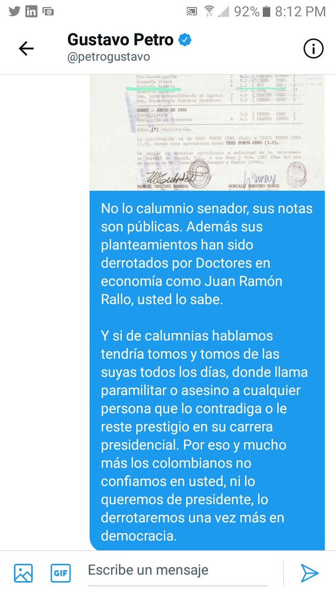 Manoloparis_'s tweet image. Gustavo Petro me acusa de calumniarlo porqué le dije en un trino que no confiamos nuestros ahorros a un tipo que perdió economía en la Universidad y me envía mensajes por DM, no le quedó otra que echar para atrás, como sería su gobierno. Que ortografía cándidato. Penoso!