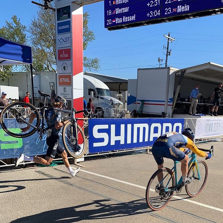 Bad luck for <a href="/lancehaidet/">Lance Haidet</a> ... 

Riding strong the entire season he broke his chain out of the last corner.

I came easy around the corner but saw him running, he saw me coming and started sprinting with 50m to go, I started sprinting with 200 to go.

Lance is a good runner!