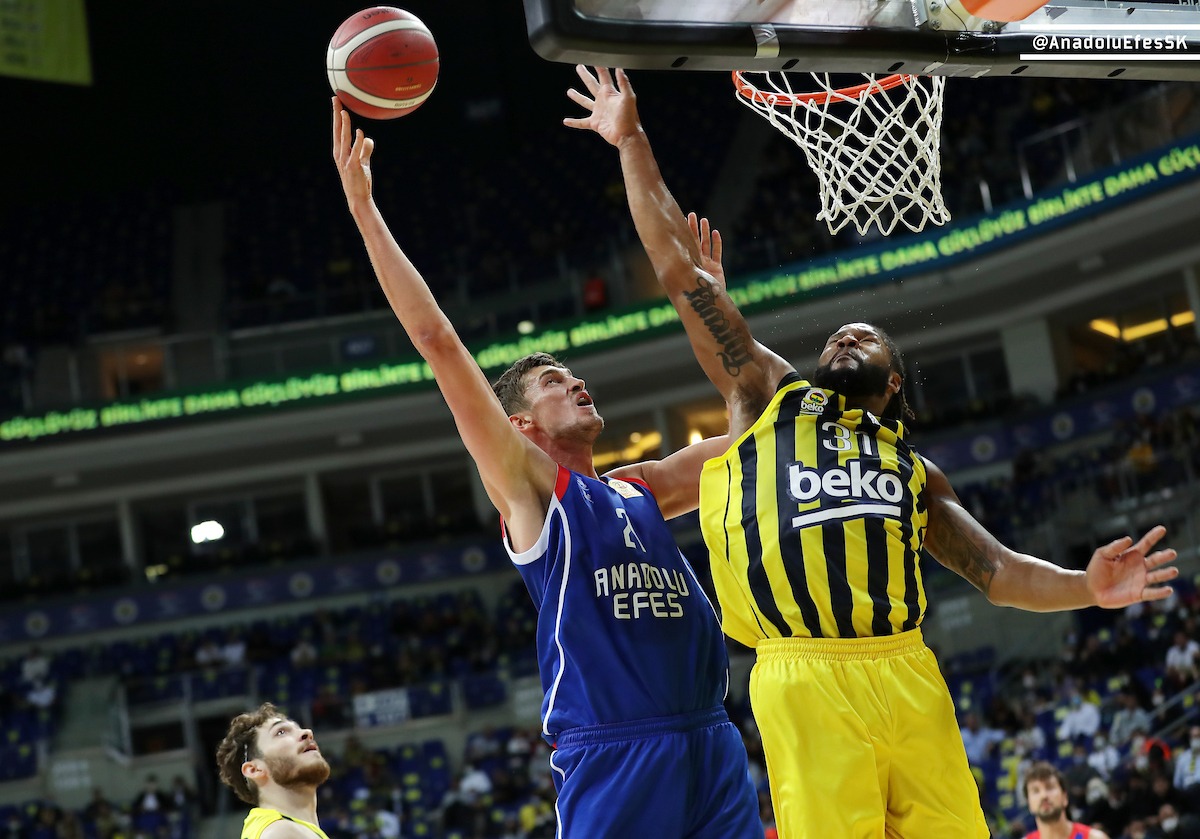 #BSL 4. Hafta @FBBasketbol 47 - 31 @AnadoluEfesSK | İlk Yarı Sonucu