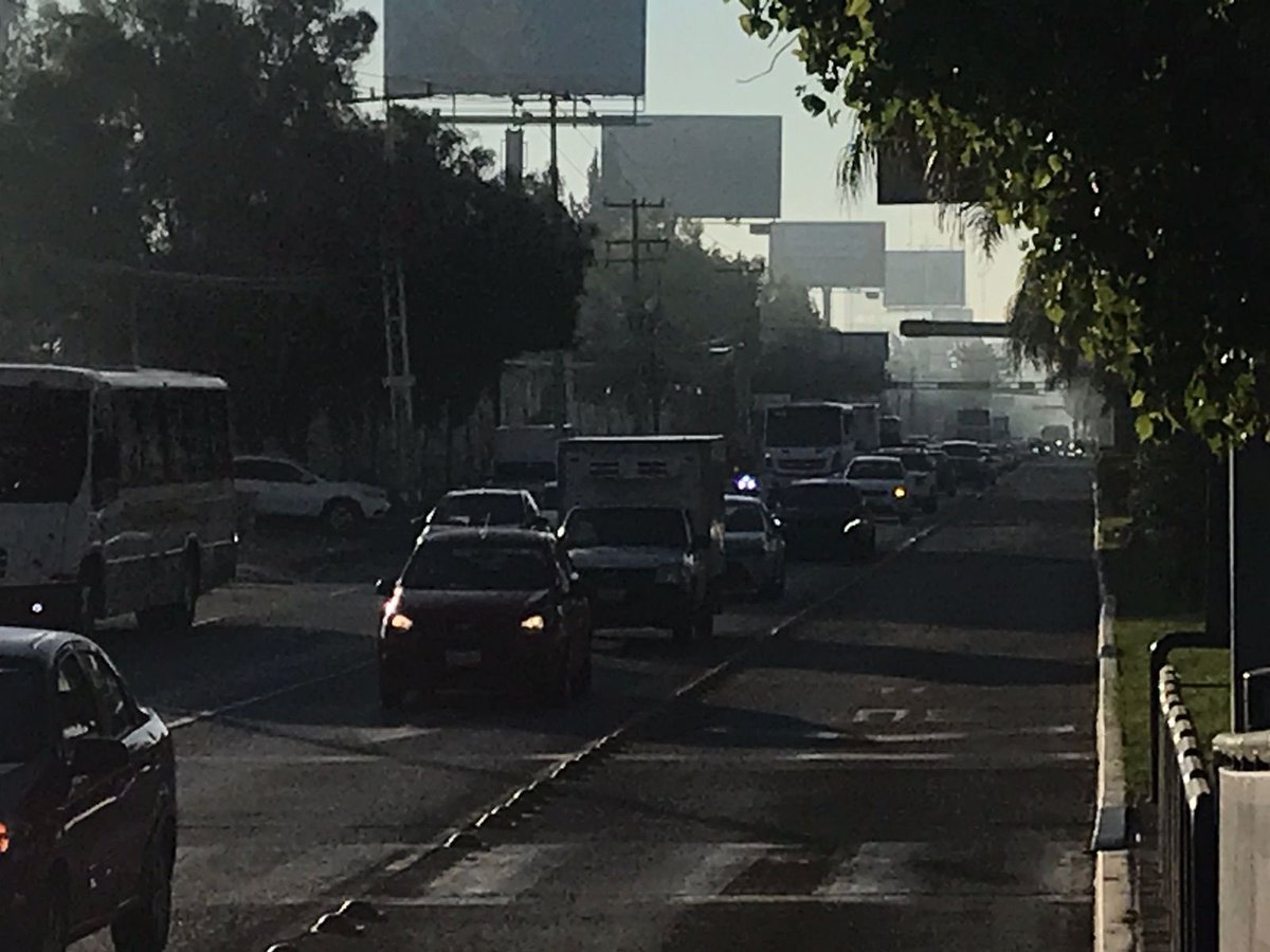 audioramanoti's tweet photo. 📲 La alcaldesa del @municipio_leon, @AleGutierrez_mx, presentó el proyecto #PostulaTuBache, el cual tiene como objetivo que a través de las sociales de a conocer en qué lugares y de que tamaño existe estos pequeños socavones, para darle un seguimiento y solucionar el problema. https://t.co/HzdR57PHKD