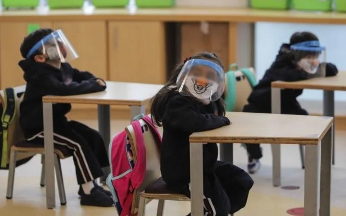 AntorchaMagis's tweet image. Buenos días. Te invito a que leas la #Opinión semanal del artículo: ¿Qué es la educación? una clara explicación de cómo es saqueada por un sistema capitalista.  Visítanos y deja tu comentario:
facebook.com/10967620733490…