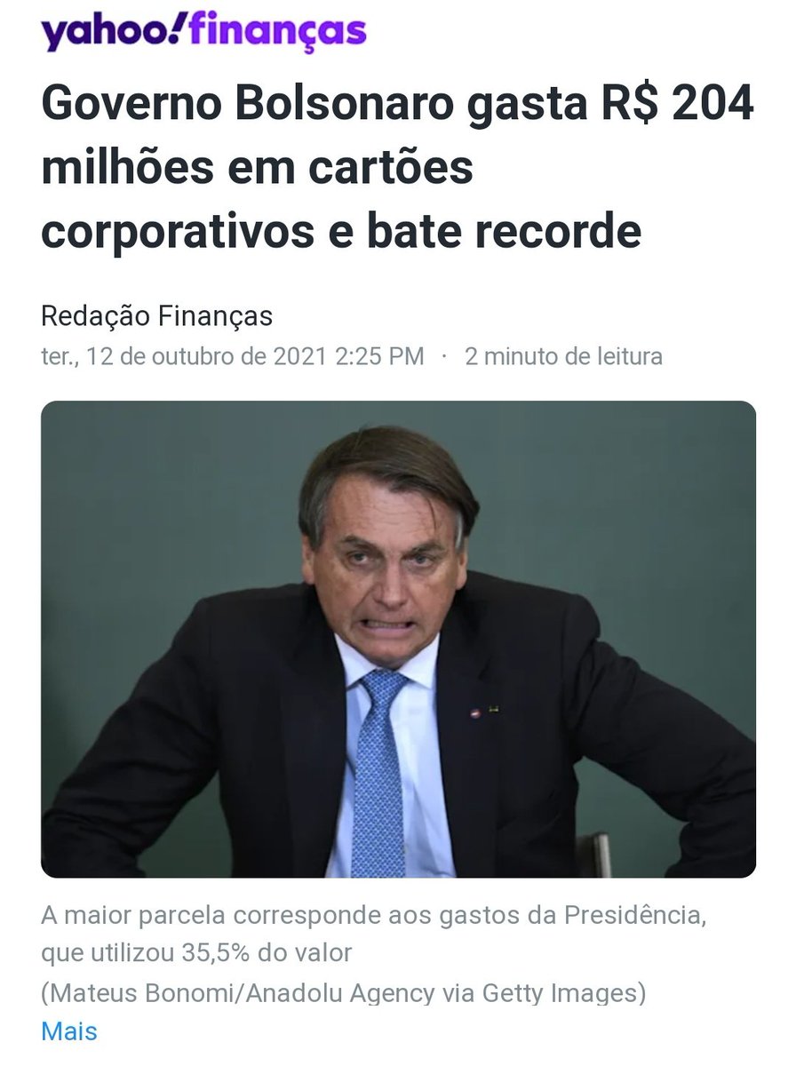 Savagefiction's tweet photo. Essa é a desgraça de presidente que diz não ter dinheiro pra ciência, pra educação, pra internet gratuita  em escolas pobres e absorvente pra mulheres carentes https://t.co/OXlYtalSYg