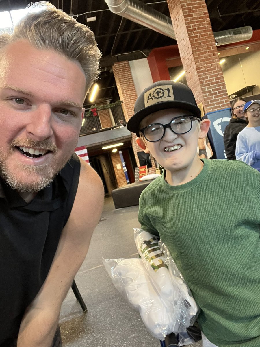 Sup <a href="/GioThePodcaster/">The Giovanni Show Podcast</a> 

Keep making the world a brighter place brother. Thanks for stopping by the office. The honor was ours.

🗣🗣🤙🏼🤙🏼