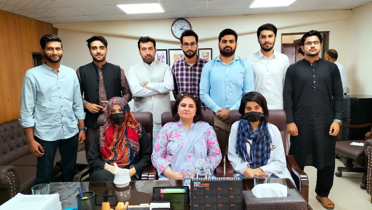 RubinakhalidPPP's tweet photo. اینٹی این- ایل- ای فورس اور YDA Pakistan کے ممبرز کی سینیٹر روبینہ خالد ممبر سٹینڈنگ کمیٹی ہیلتھ برائے سینیٹ سے ملاقات ۔پی ایم سی کے این- ایل- لی کے الیلگل امتحان کی مذمت ٹیپس کمپنی کی بے ظابتگیوں اور پی ایم ڈی سی ایگزمپشن کو قومی اسمبلی اور سینیٹ میں اجاگر کرنے کا عزم۔ https://t.co/og2kQ8bxXS