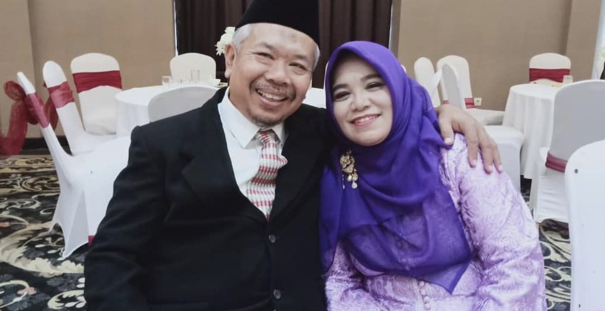 ydpratiwi's tweet photo. Mom and Dad https://t.co/OMxENNEQEp