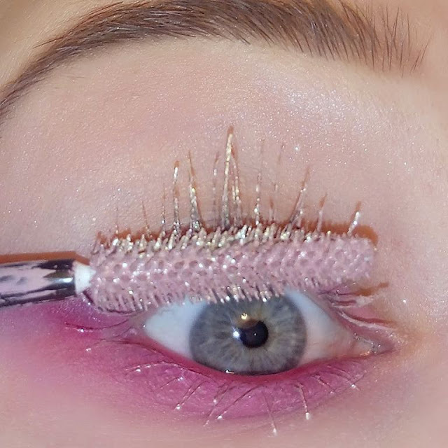 FashionFunBlog's tweet photo. MASCARA HACKS Discover More https://t.co/Qq73wwQq80 #beautyblog #botanicalbeautystyle #madeinstuscany #Tuscany #beautyaddict #beautysalon #beautybloggers #beautytips #naturalbeauty #beautyguru #beautyofnature #naturalblogger #beautygram https://t.co/53fCnLmcyw