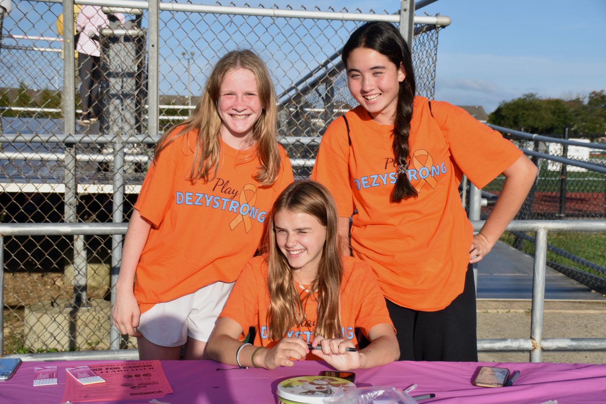 TU4Community's tweet photo. @HarborfieldsHS @HFVarsitySoccer  girls varsity soccer team hosted a Kicks for Cancer game. All funds raised will be donated to the @DezyStrong   “The team played their heart out, but more importantly, they raised funds for a great cause,” “I am proud of our athletes and coaches” https://t.co/uY5vlI5Deu