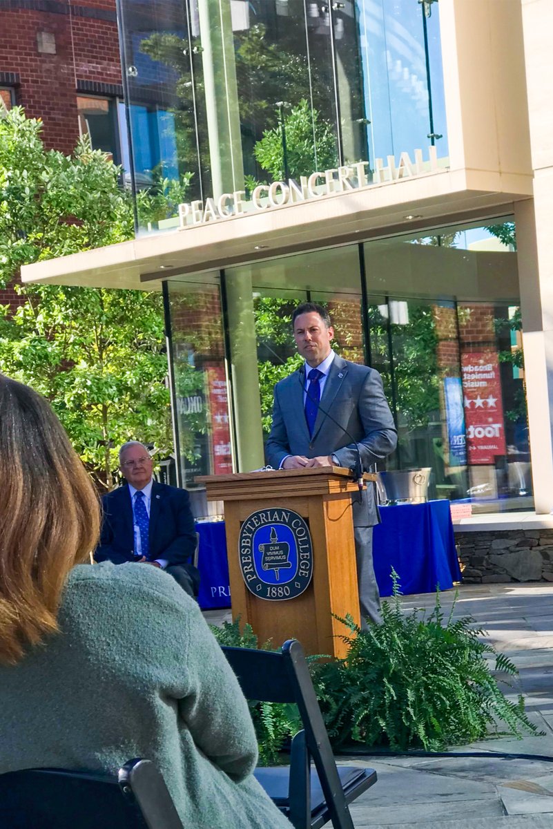 presbycollege's tweet photo. Today at the Greenville @peacecenter, President @mattvandenberg announced that PC will lean into its motto #WhileWeLiveWeServe with a challenge to high school seniors who are interested in making service their business. Read More » https://t.co/iOVYvUoqny
#PCInaugurationweek https://t.co/Ls31DsYqA4