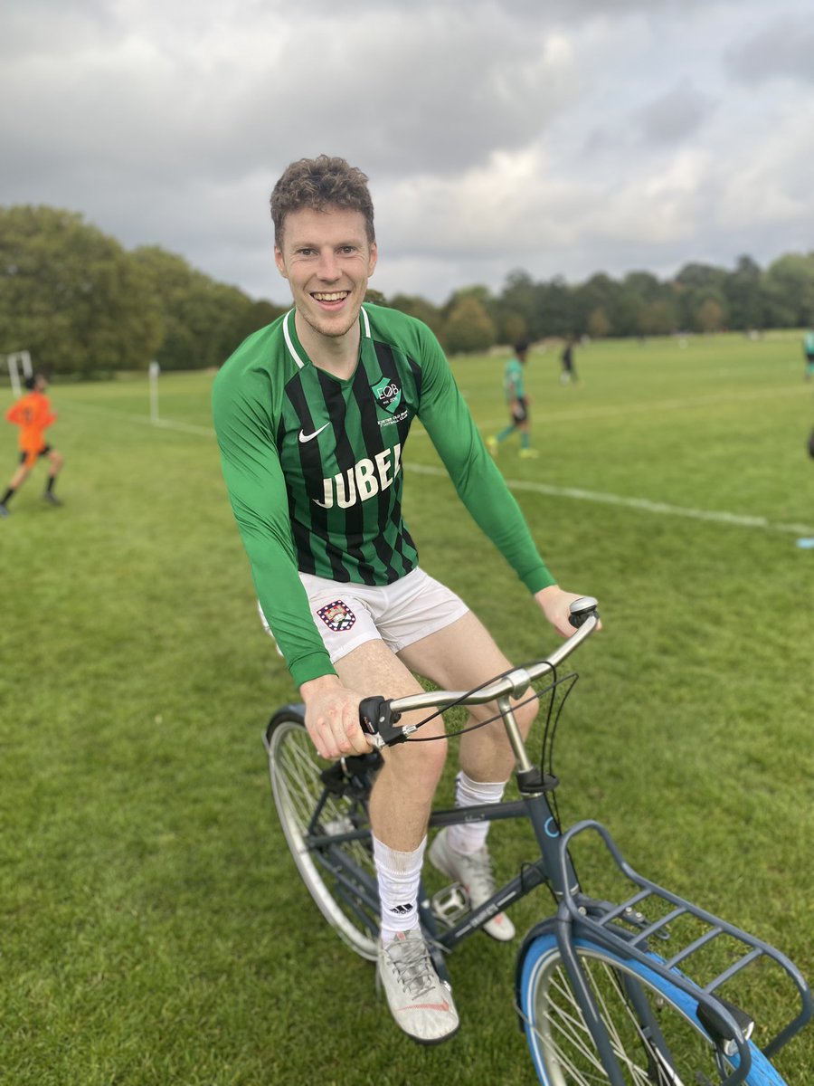 EOBFC 4 - 0 Kiwi
4 wins in 4

Goals:
<a href="/charlieknibb/">Charlie Knibb</a>
<a href="/TiagoDias94/">Tiago Dias</a>
George Bratt x2

JUBEL MOTM: Ed Neeves
Picking up his 2nd MOTM in as many appearances, Neeves was a force at the back; winning headers and spraying the ball, guiding the Old Boys to a first clean sheet of the season!