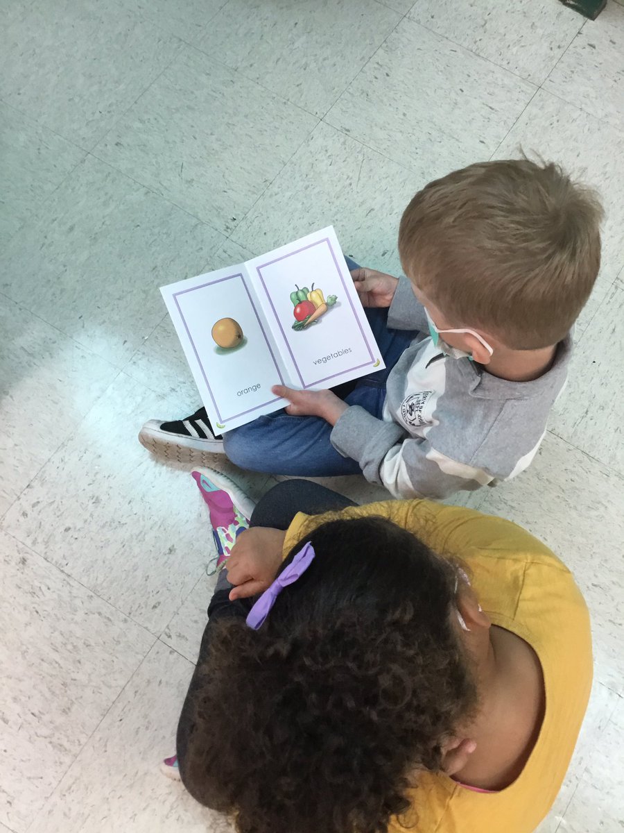 CFrascadore3's tweet photo. This morning we learned how to partner read and we were so excited to give it a try. We practiced sitting knee to knee, sharing the book, and see-saw reading. We are continuing to grow as a classroom community by sharing our interests through the books we read. @Willard_School https://t.co/qSKRehZmVf