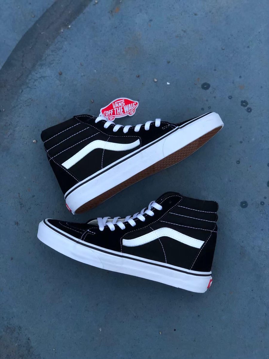 samengtra's tweet image. Halo guys, saya lagi ada dagangan sepatu Vans nih… barangkali ada yg berminat monggo langsung di Gas lurrr. Ehehew.🤩 #jualsepatu #jualvans #sepatuvans #legit