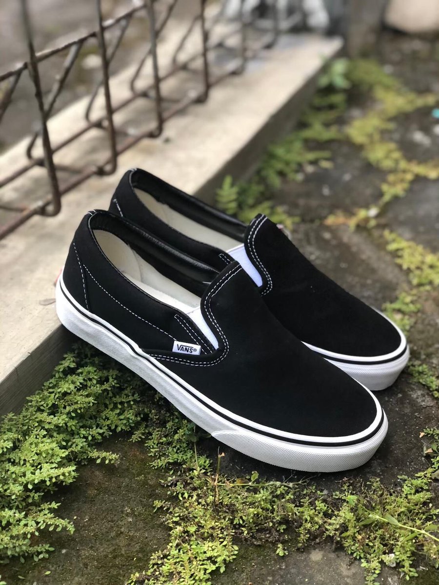 samengtra's tweet image. Halo guys, saya lagi ada dagangan sepatu Vans nih… barangkali ada yg berminat monggo langsung di Gas lurrr. Ehehew.🤩 #jualsepatu #jualvans #sepatuvans #legit