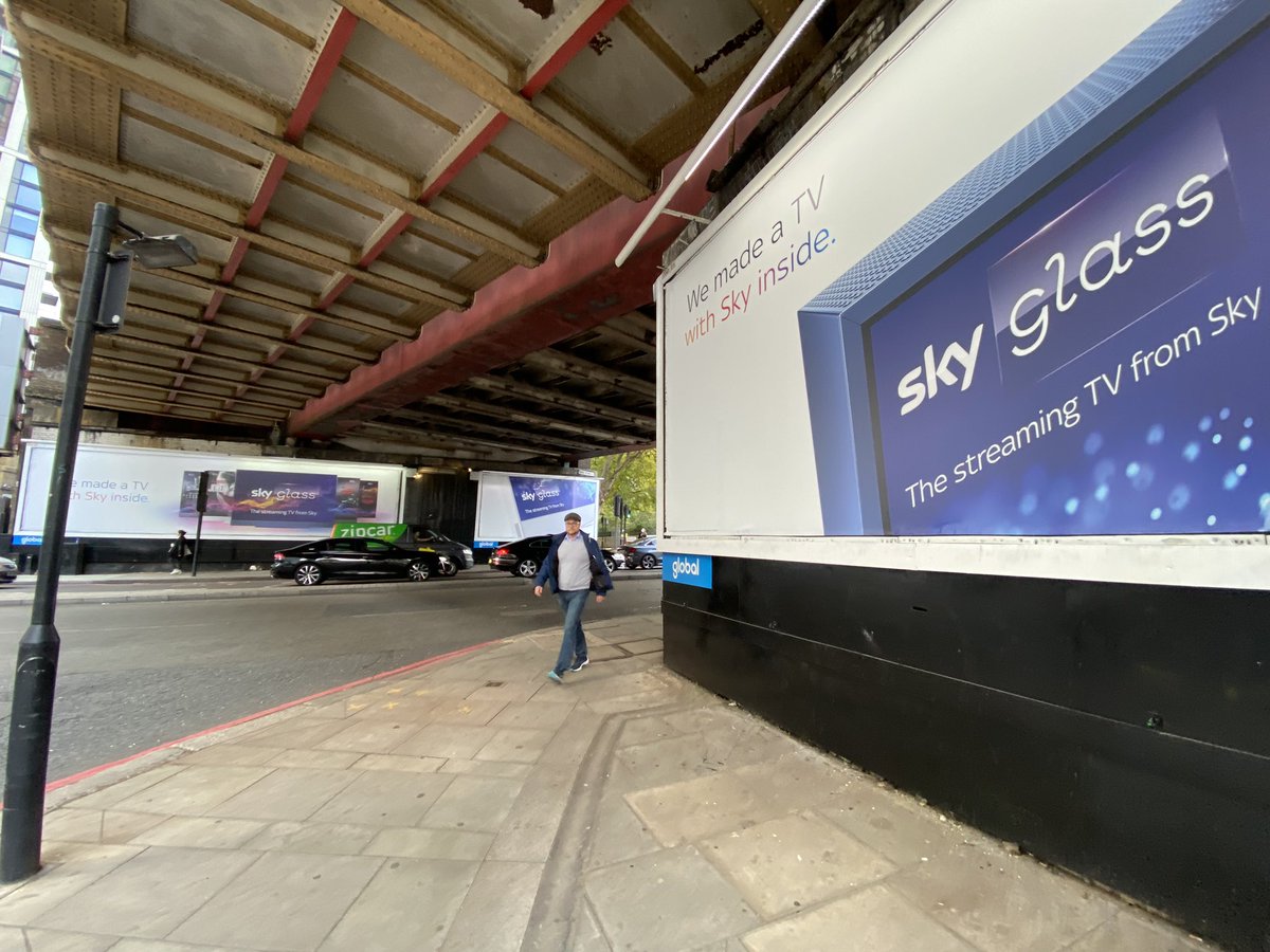 Rob_Watts_82's tweet photo. 4 of 4: #SkyGlass #Sky #SkyCreative #OOH #DOOH #Advertising #Creative https://t.co/8qZCBHKfVm