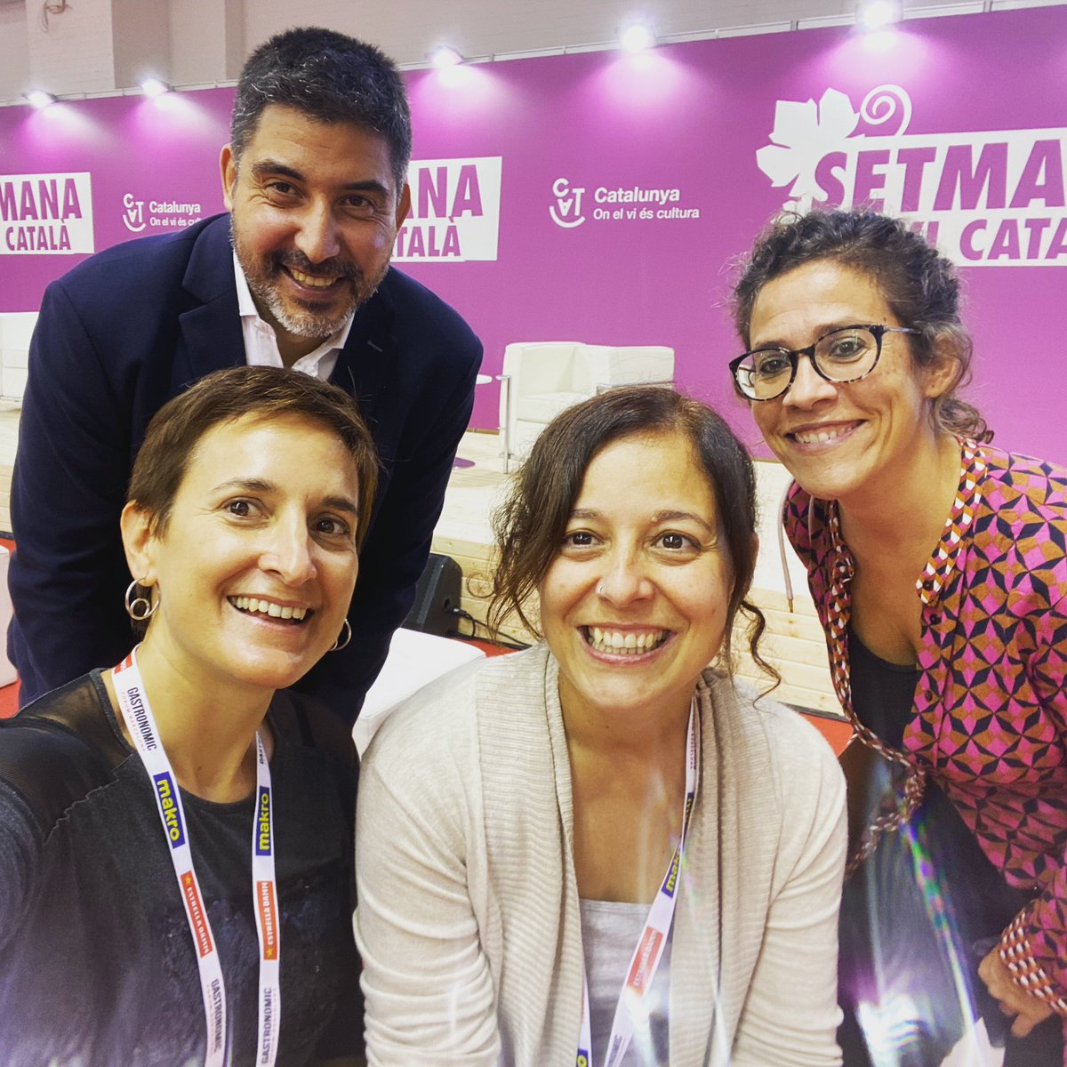 Grans periodistes, millors persones, l’<a href="/EvaVicens/">Eva Vicens</a> , la <a href="/rtroyano/">Ruth Troyano Puig</a> i el <a href="/davidjobebosch/">David Jobé</a> 
Quina sort té la vinya i el vi del nostre país de comptar amb professionals com ells, amb estil propi, rigor i sensibilitat.
Per fi cara a cara, a la #SetmanaViCatalà al <a href="/gastronomicfbcn/">Gastronomic Forum Barcelona</a>