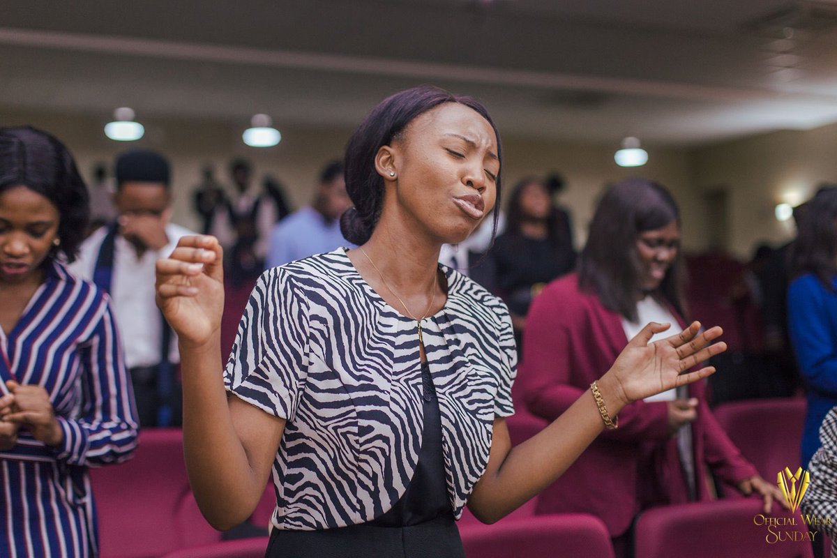 thekingsunion's tweet photo. You stir up the presence of God in your life when you worship him. #TheKingsService #OfficialWearSunday https://t.co/T3hTtF0JQy