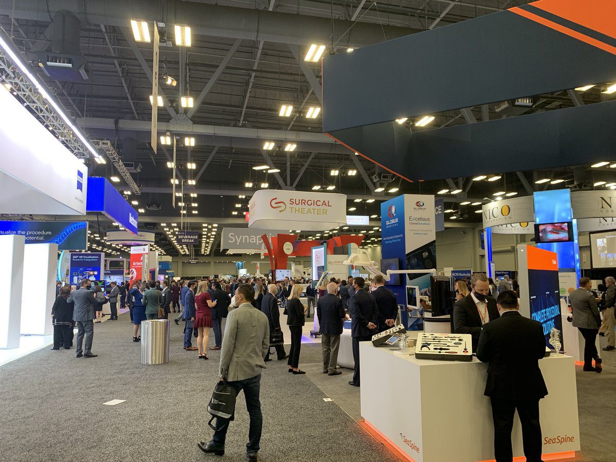 flyfreqOneWorld's tweet photo. The floor is busy. Good start @CNS_Update exhibition #electrospinner #neurosurgery https://t.co/rmpcEsRI0j