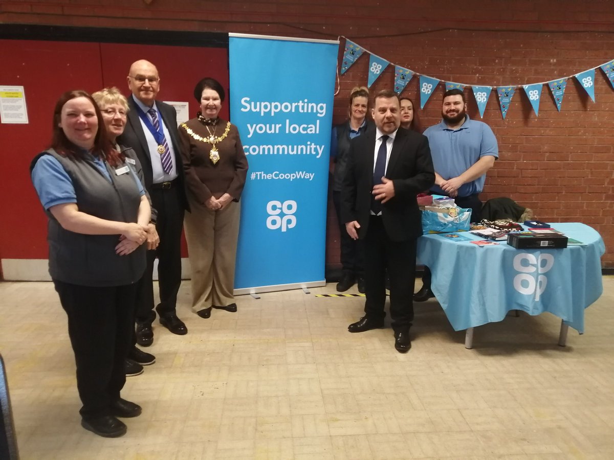 Great morning. Thanks to <a href="/LynnSha04679660/">Lynn Shaw</a> Group for invite to@ coffee morning. Great to talk to <a href="/MrAndy_Carter/">Andy Carter</a> <a href="/WarringtonMayor/">Mayor of Warrington</a> about the work the Coop is doing in @Latchford. <a href="/Peter_CoopCU/">Peter Harris</a> <a href="/CerisCoop/">cerismcb80</a> <a href="/hevaster/">heather silvester</a> and <a href="/StMargarets2015/">StMargaret's Latchford's Community Hub</a> <a href="/SamTeare/">Sam Teare</a> #ITSWHATWEDO #community #Warrington
