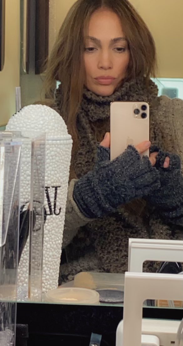 Back on set 🎥 #SetLife #TheMotherFilm @Netflix <a href="/contodonetflix/">Con Todo</a>