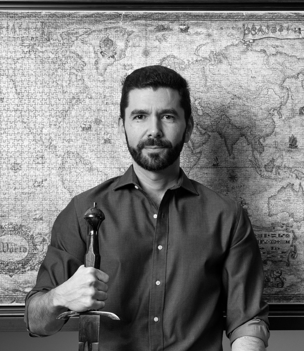 tengounlibro's tweet photo. 🎙️"Hace años fracasé en mi primer emprendimiento, y me dirigía hacia el mismo destino con el segundo debido a fallos personales en liderazgo, al desconocimiento empresarial, al no asumir una debida responsabilidad y a las excusas para buscar soluciones"
 
https://t.co/DRPCgamQzl https://t.co/Fjko81YHHA
