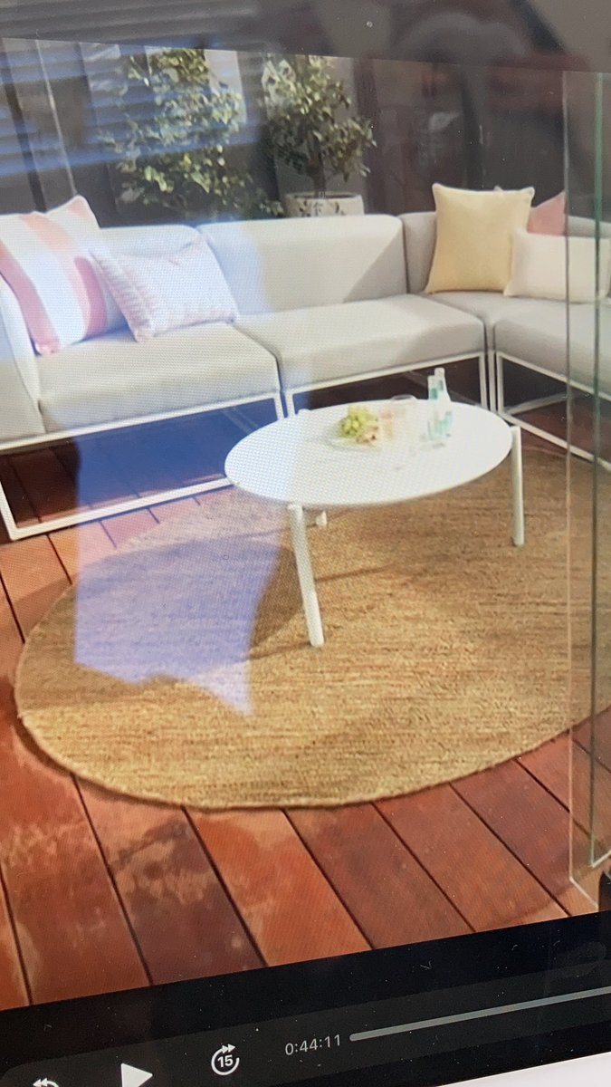 TalkinBlock's tweet photo. I knew I’d seen Tanya & Vito’s outside table before! #PizzaThing #TheBlock https://t.co/hwR6EOtyVu