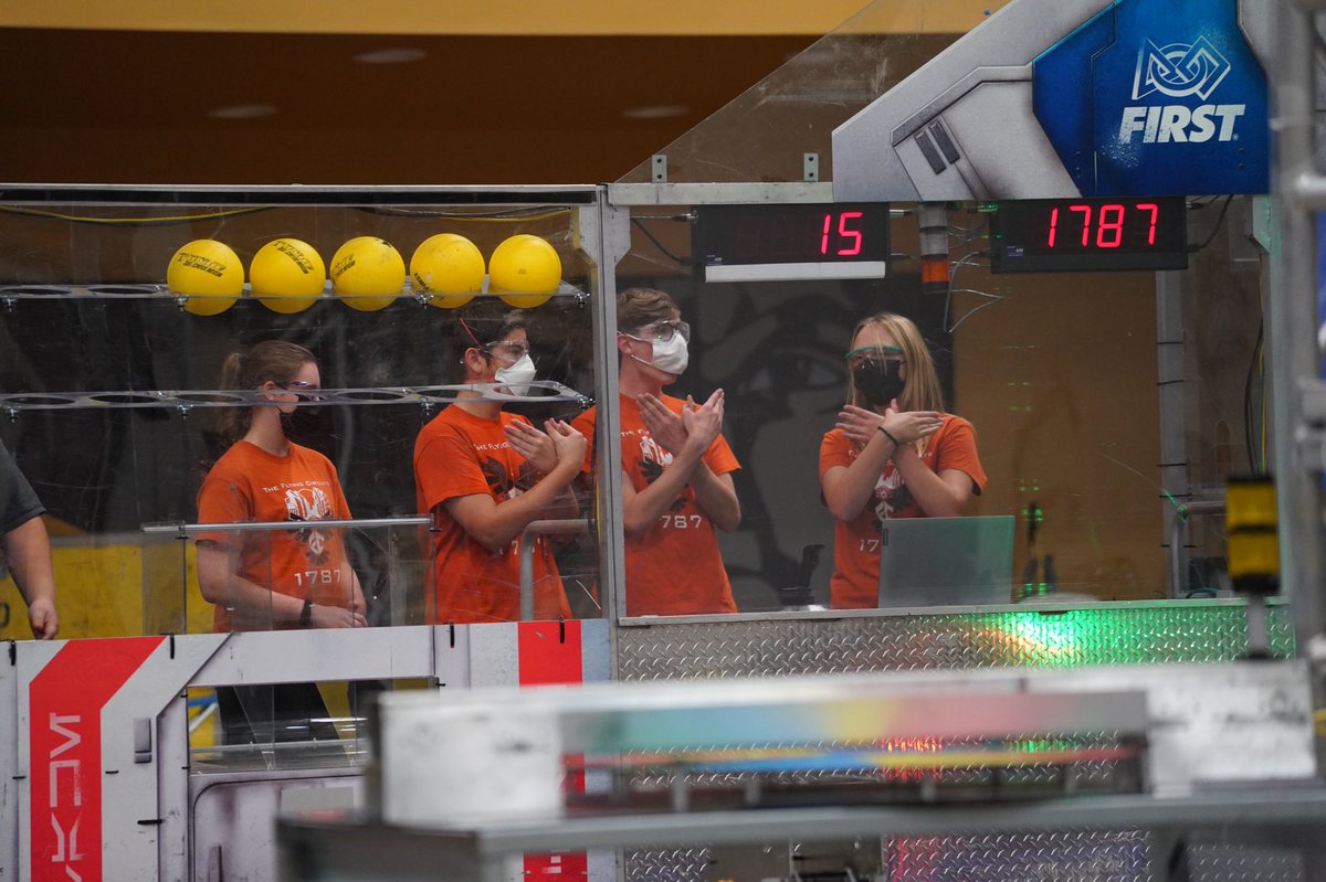 The Flying Circuits tweet media