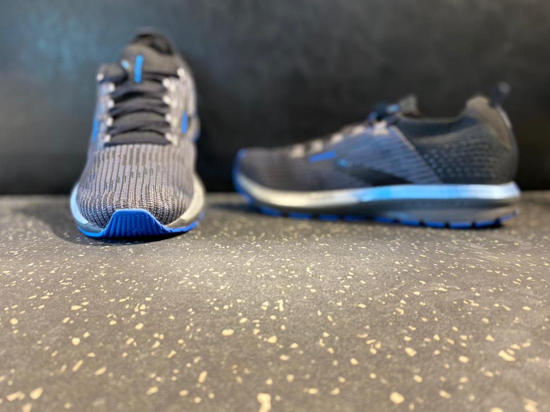 bajabiri's tweet photo. #Learn2Run by @brooksrunning kicks from #JustFit https://t.co/YLIATB1kWw