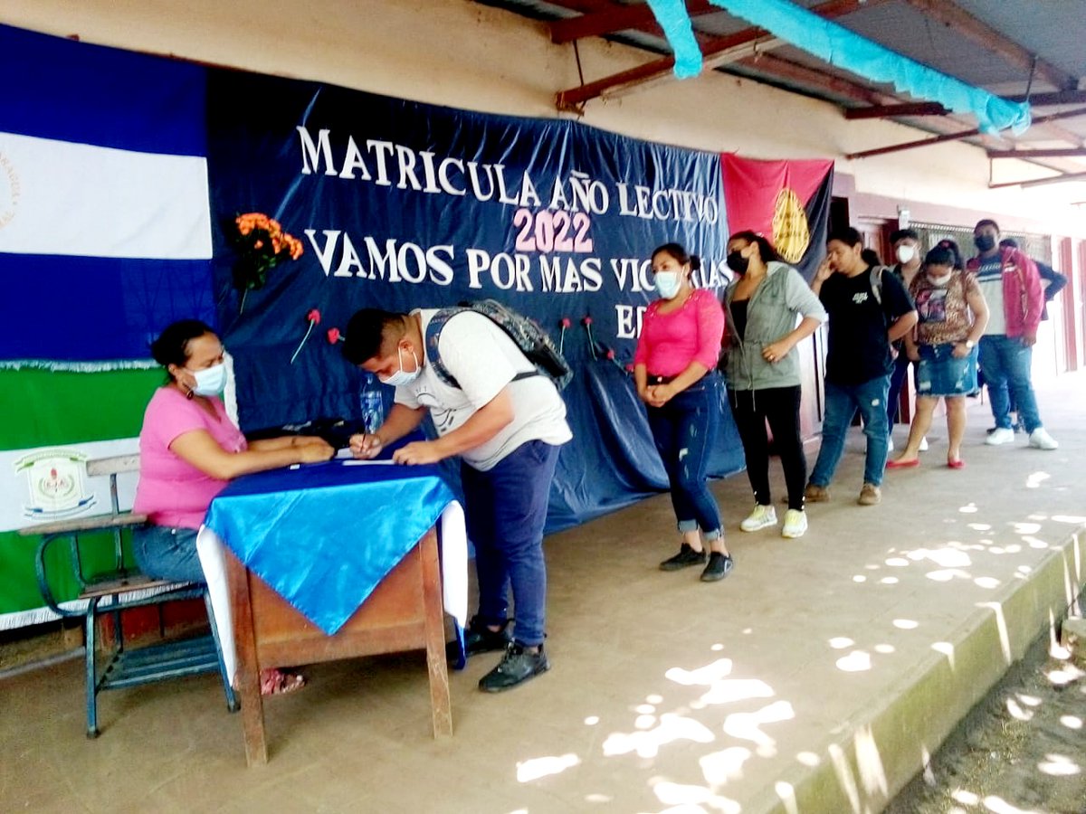 #TodosJuntosVamosAMatricularnos 
Estudiantes de III y IV Ciclos de Secundaria;de Educación De Jóvenes y Adultos del Ministerio de Educación.
Confirmando la continuidad Educativa.Para este  2022.
Centro Educativo: Mario Rioux.
San Marcos//Carazo.
<a href="/minednicaragua/">Ministerio de Educación Nicaragua</a> <a href="/salvadorVang/">Salvador Vanegas G</a>