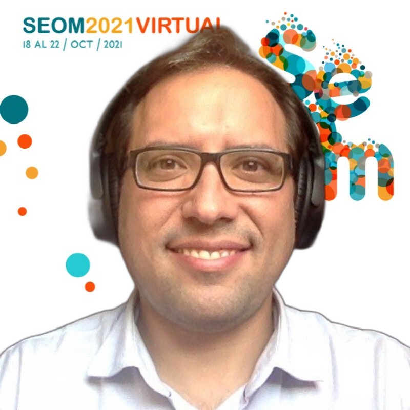 ¿Tienes ya tu foto del congreso #SEOM21 Virtual? Entra en el Hall y accede al Photocall. Una vez allí, ya solo tienes que hacer click o subir una foto para aparecer con el fondo oficial de @_seom. ¿Compartes tu foto?