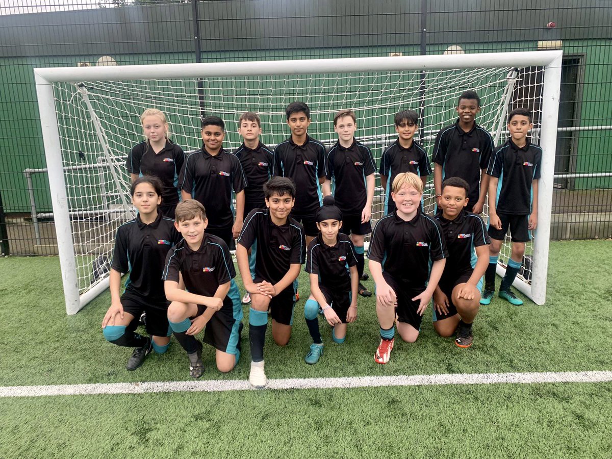 TLA_Sport's tweet photo. Year 8’s just won their first game against LGS 3-1! Well done! #teamwork #football #fixture #firstfixture https://t.co/vg0Hnb5lUE