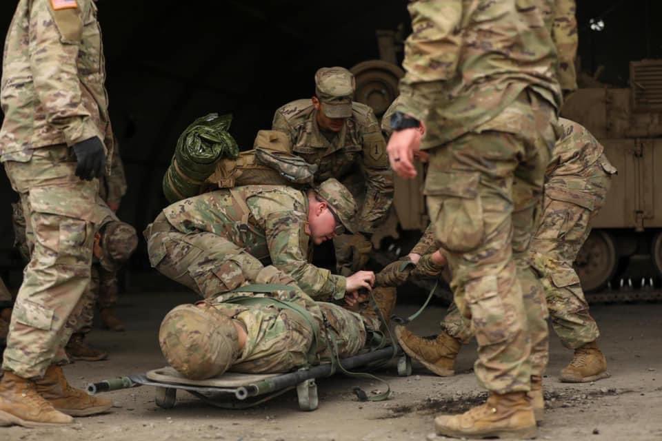 iiiarmoredcorps's tweet image. Combat Medics of 1st Squadron, 4th Cavalry Regiment conduct a mass casualty exercise with the assistance of our host nations medical professionals of the Healthcare Team in Bolesławiec, Poland 🇵🇱. We are #StrongerTogether.

#AtlanticResolve
#DevilBrigade
#CombatMedic
#forthood