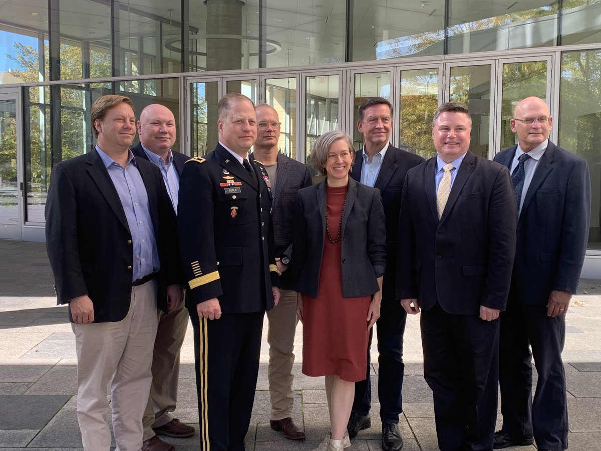 jeananyasirimoe's tweet photo. An exciting engagement at the ⁦@USArmy⁩ AI lunch and learn. Thanks to our guests and all ⁦@UWMadison⁩ faculty participating in this important discussion. ⁦@WARF_News⁩ ⁦@ErikIversonWARF⁩ ⁦@uwcdis⁩ https://t.co/itrBSCWBRt