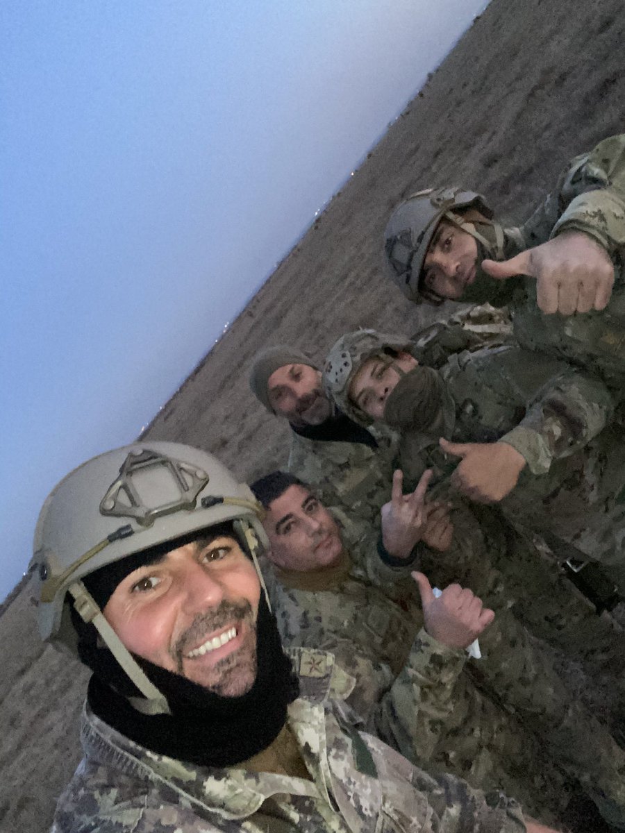 Antxrodriguez's tweet photo. Got to jump with my Italian homies 🪂🛩 #jumpyboyz https://t.co/WbeYqLhYPi