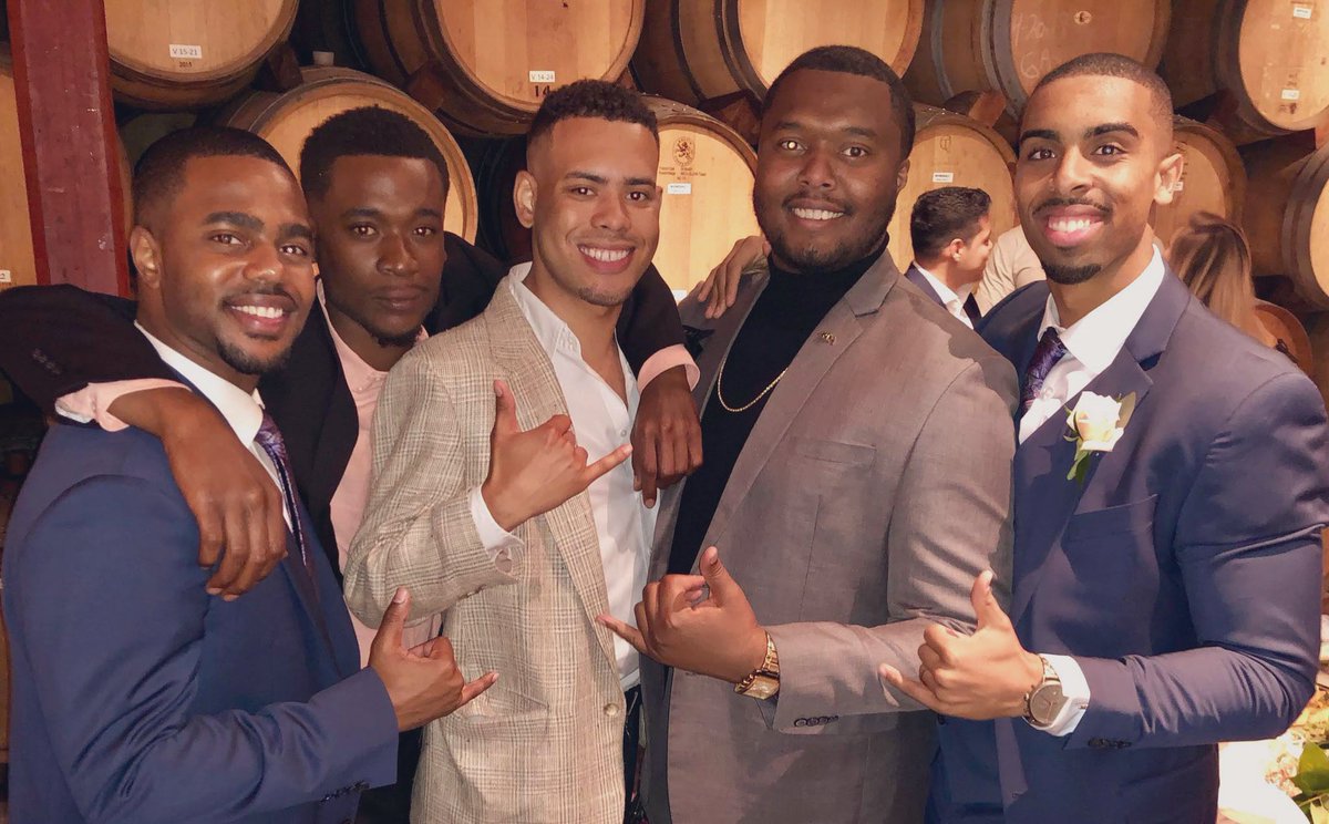 blackenthoughts's tweet image. Ushindi Forever.
#ThisIsAE
#Fall10