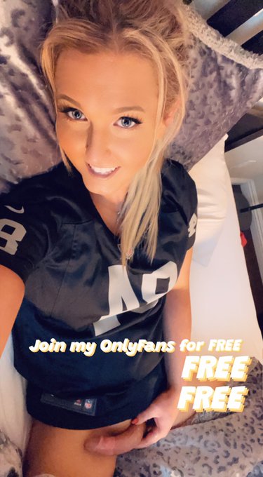 Your favorite girl with something special running a chance to join my OnlyFans for FREE  https://t.co/U9mlBkhCte