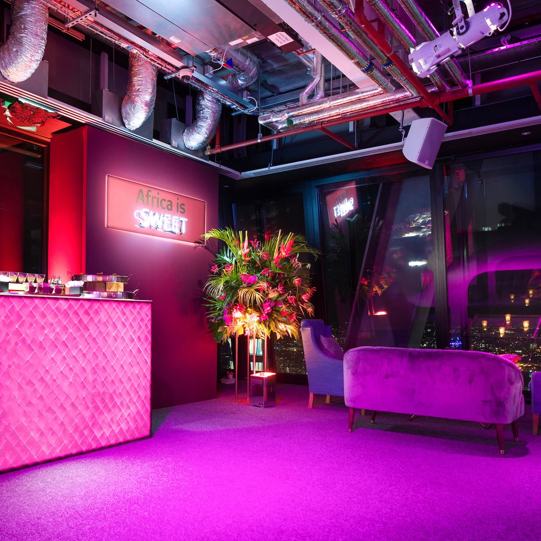 With multi-color lighting solutions, backlit bars with wrapping capabilities, and ample branding opportunities, we offer flexibility to be transformed to suit any brand style.

Find out more - bit.ly/3p2PyuI

#venuewithaview #Londonvenue #Partyvenue