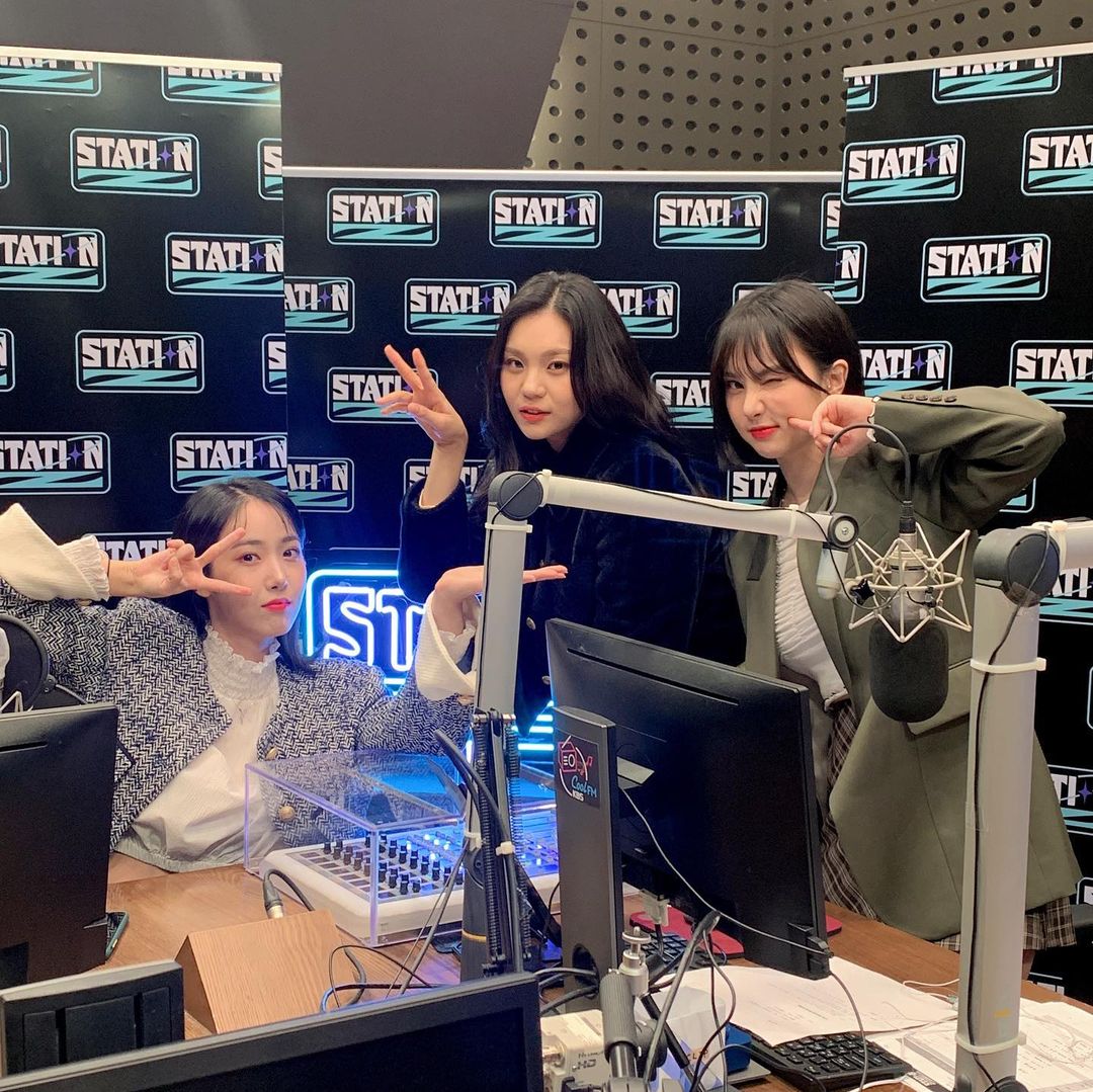 유나 인사이드 tweet media