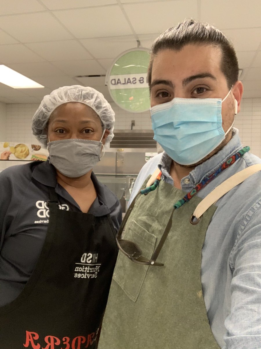 edwgarza's tweet photo. @HISDNutri Happy National School Lunch Week. Wore my favorite #TAILOR apron to celebrate the hard working chefs on campus. Thanks for hot, well-balanced meals for all of our students! @HoustonISD @wisdom_hs https://t.co/4rOYKRDGiE
