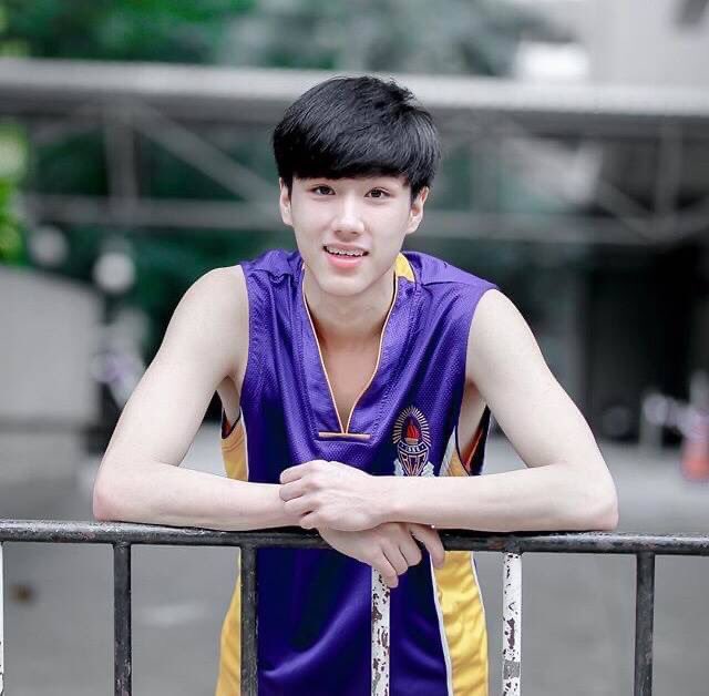 Рыба на небе дорама. Тонхон и чонлати актеры. Нео трай нимтават. Neo trai family. Нео тайский актёр.