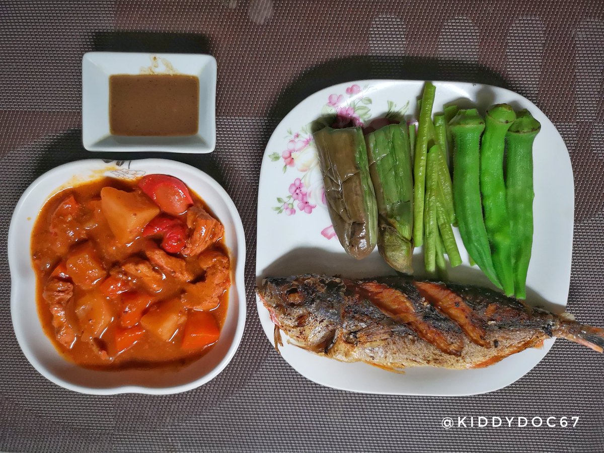 kiddydoc67's tweet photo. #dinnerhome #menudo #dalagangbukid #talong #sitaw #okra #bagoongbalayan #filipinocuisine #pinoyfoodie #lutongbahay https://t.co/oLhsKSJfW3