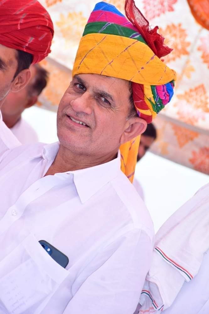 ADVBHAJANBHAI's tweet photo. समाज वरिष्ठ भामाशाह आदरणीय श्री देवेंद्र जी बूड़ीया को अखिल भारतीय बिश्नोई महासभा के राष्ट्रीय अध्यक्ष मनोनीत होने पर हार्दिक बधाई एवं शुभकामनाएं 🌹🌹 https://t.co/dQZXAMuy7P
