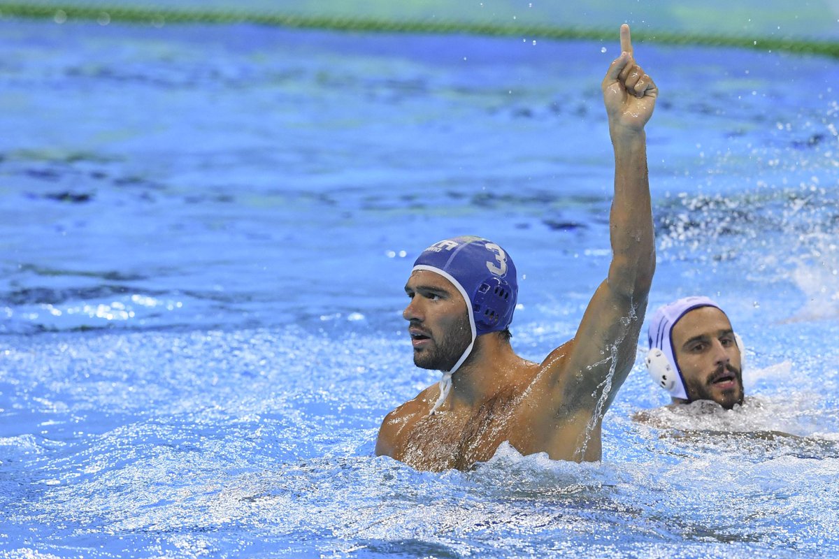 Coninews's tweet photo. Buon compleanno al pallanuotista Niccolò #Gitto, medaglia d'argento 🥈 a #Londra2012 e di bronzo 🥉 a #Rio2016 con la calottina del Settebello! 🥳🤽♂️
#12ottobre #HappyBDay @nicco12gitto @FINOfficial_ @ https://t.co/wFFWXx5Eki