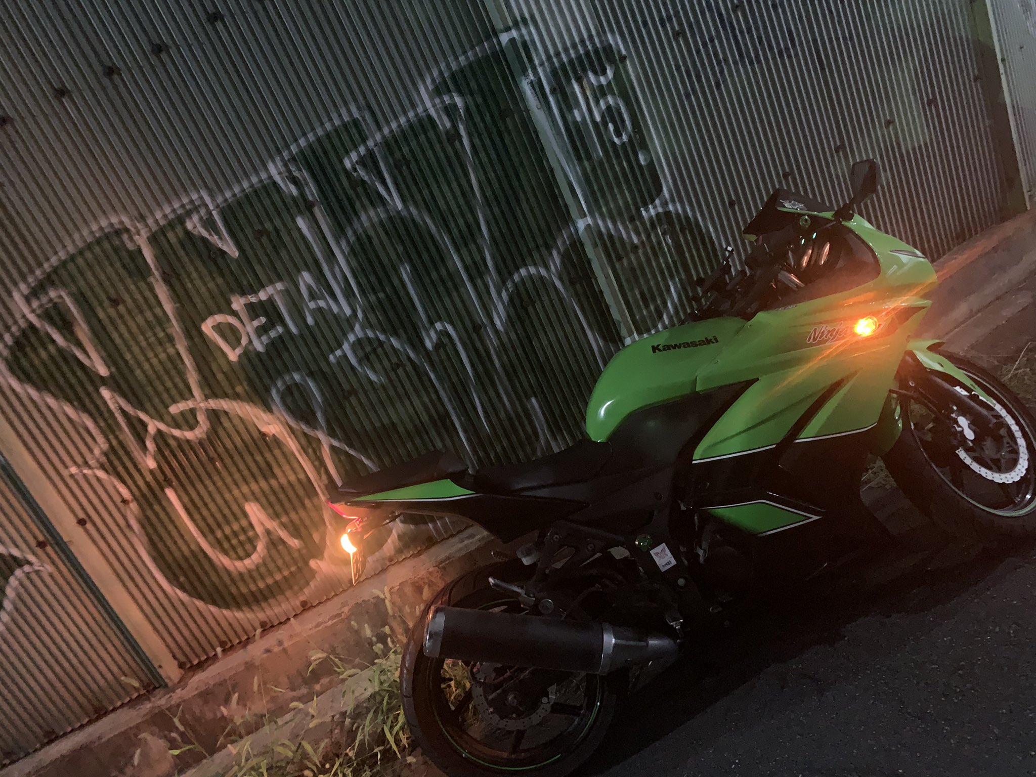 تويتر Cjw トントン على تويتر Riding And Photos 小阪 バイク カワサキ イギリス人 T Co Fjx7vzabak