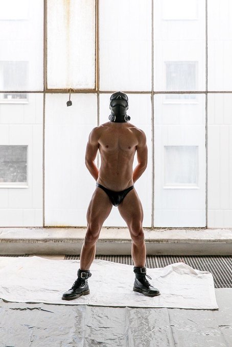 Throwback to a photo shoot that I really liked with @jonasnoren_se ?? Don’t forget to check out my OF