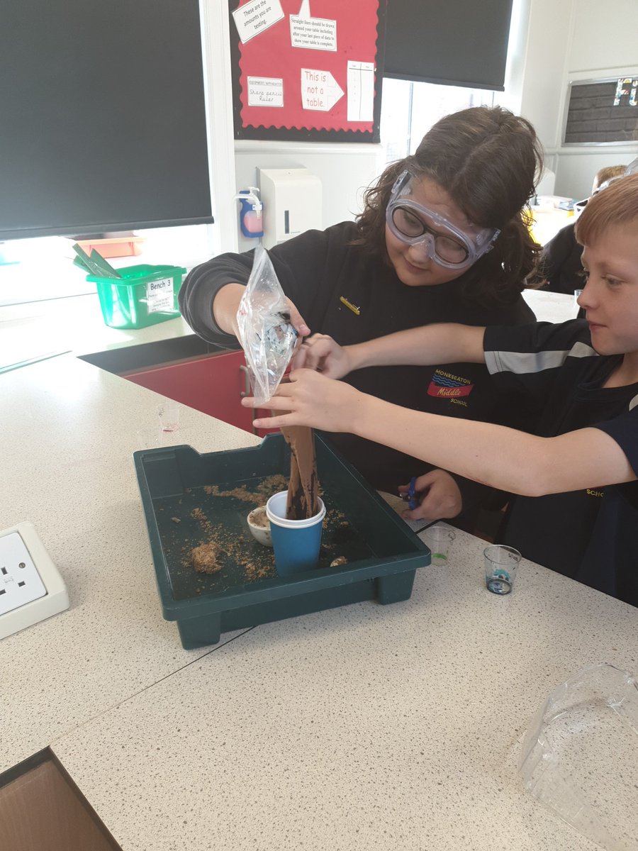 MonksMid Science and EBacc tweet media