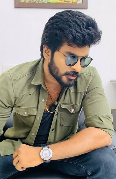 navinannaaddict's tweet photo. Pakka mass hero Navin anna 
@ponramVVS 
@navinku276navin
@ActorNavinkumar 

#vvs2 
#VaruthapadathaValiparSangampart2 https://t.co/Udvz38Kqy4