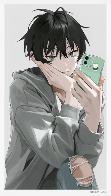 「holding phone」 illustration images(Popular)